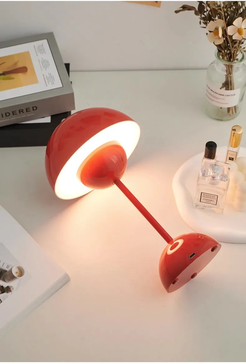 Desk Setup Girl - Rechargeable Flower Bud Table Lamp Cream