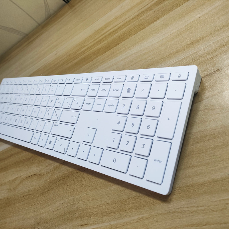 Switzerland layout Wireless ke - Desk Setup Keyboard recension och pris