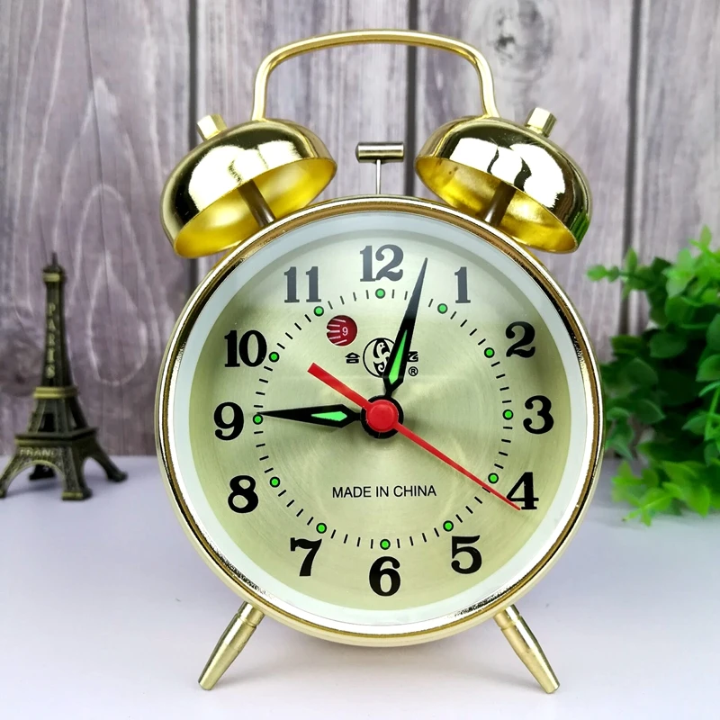 Metal Mechanical Alarm Clock C - Desk Setup Vintage recension och pris